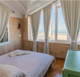 3 bedroom seaside villa with pool, Acharavi, sleeps 6